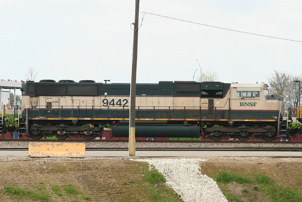 BNSF 9442